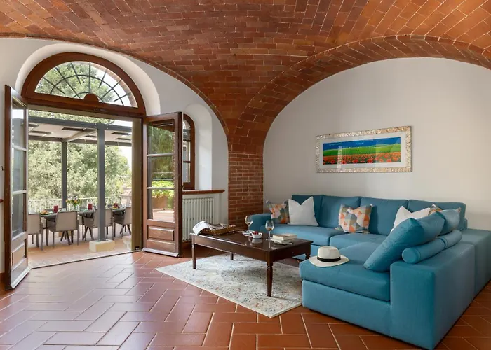 La Monarca 16, Emma Villa *