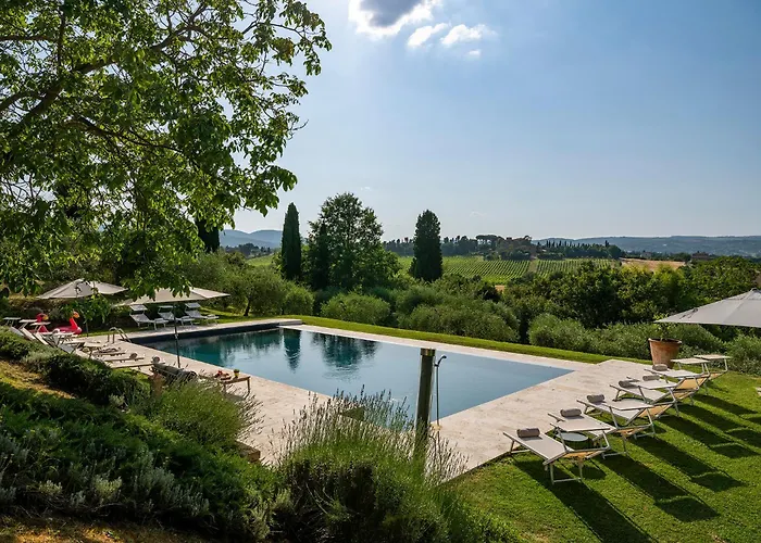 Villa La Monarca 16, Emma