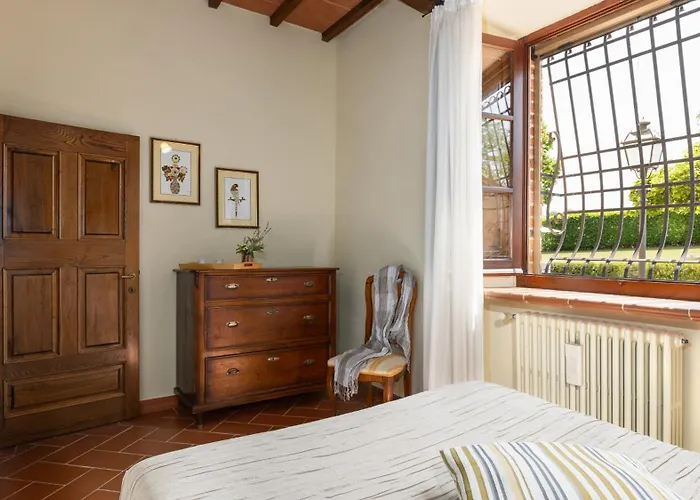 La Monarca 16, Emma *