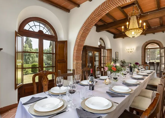 Villa La Monarca 16, Emma