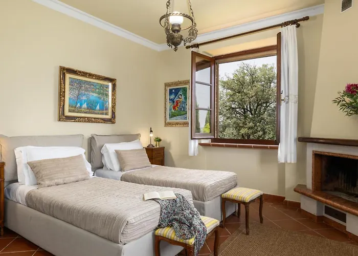 La Monarca 16, Emma *