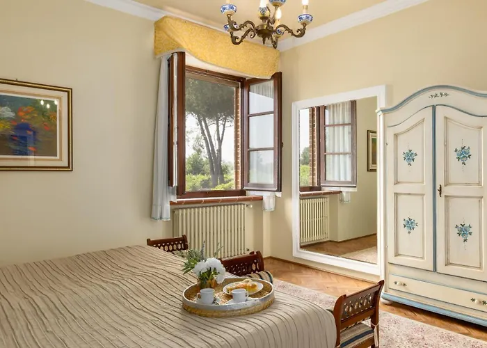 La Monarca 16, Emma Torrita di Siena