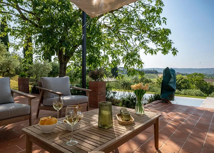 Villa La Monarca 16, Emma *